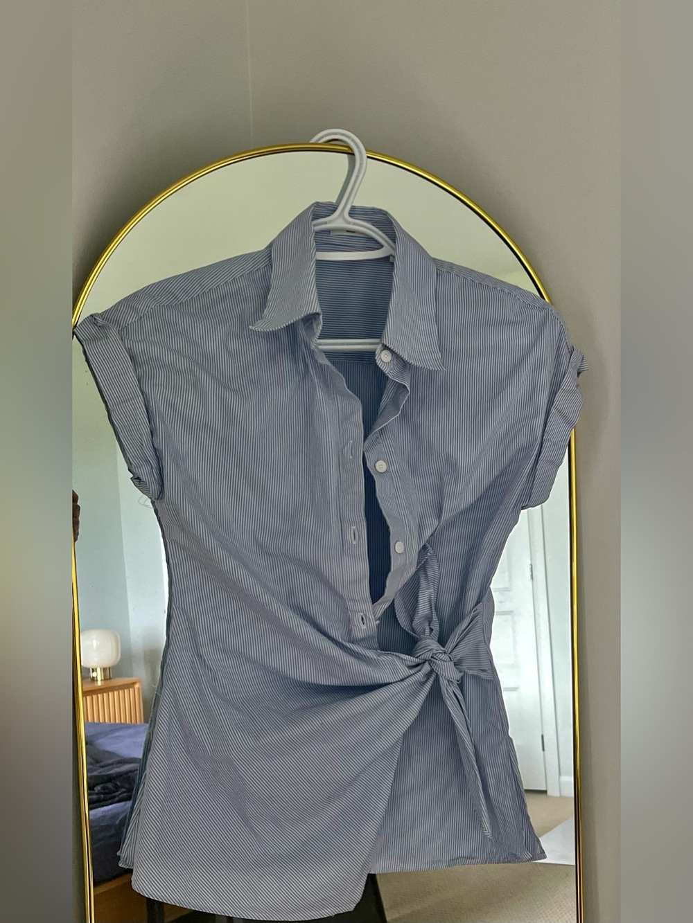 Aritzia camisole with a side knot